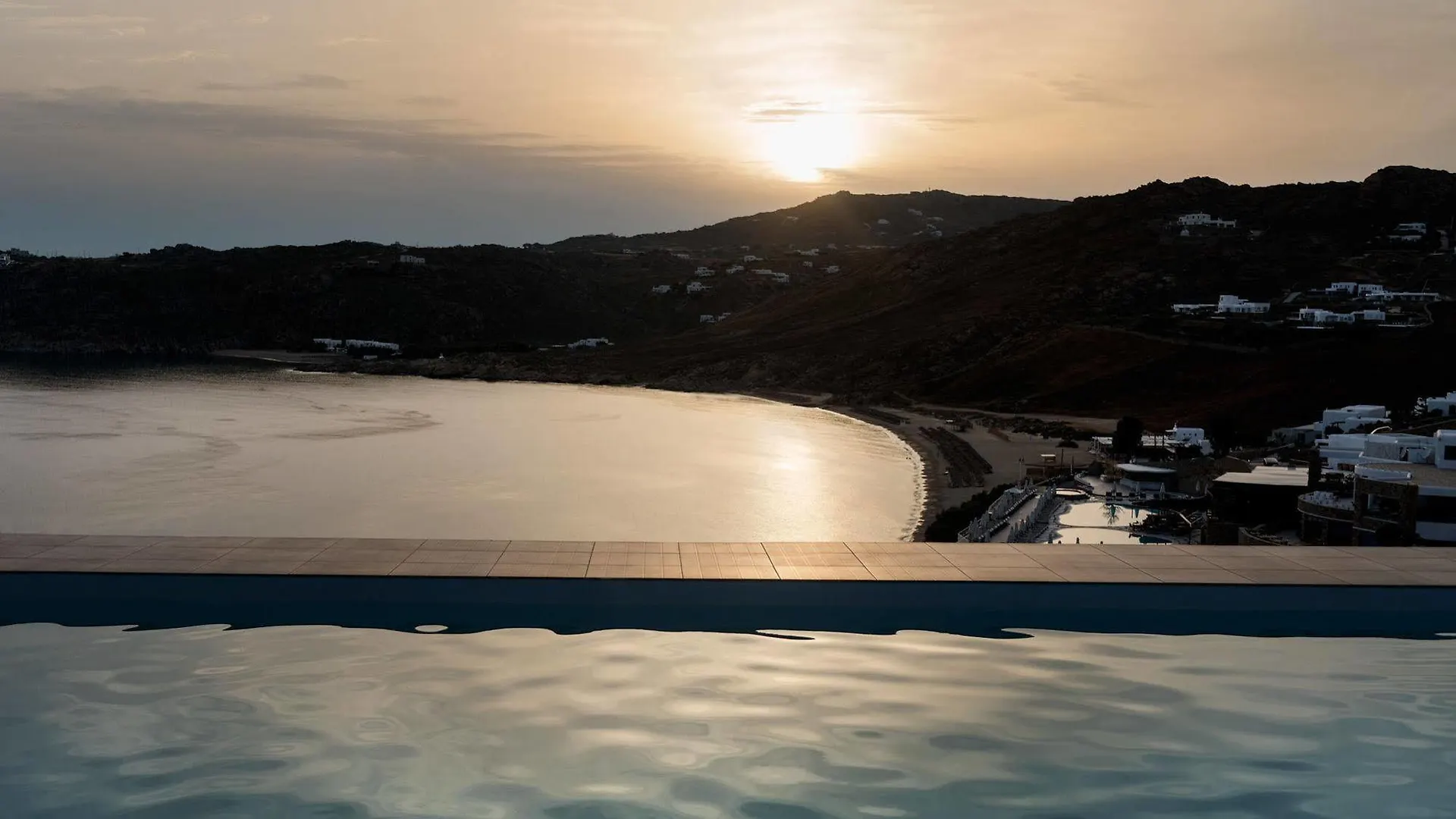 **** Aparthotel Cova Mykonos Suites Elia  Griechenland
